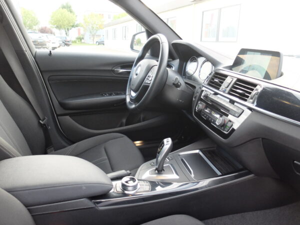 BMW 118 i Urban Line Automatik – Bild 3