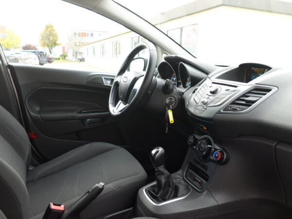 Ford Fiesta 1,25 5-Türer – Bild 3