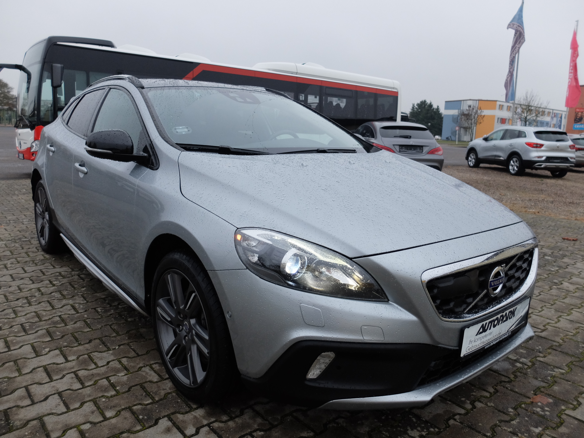 Volvo V 40 Cross Country D 4 Automatik