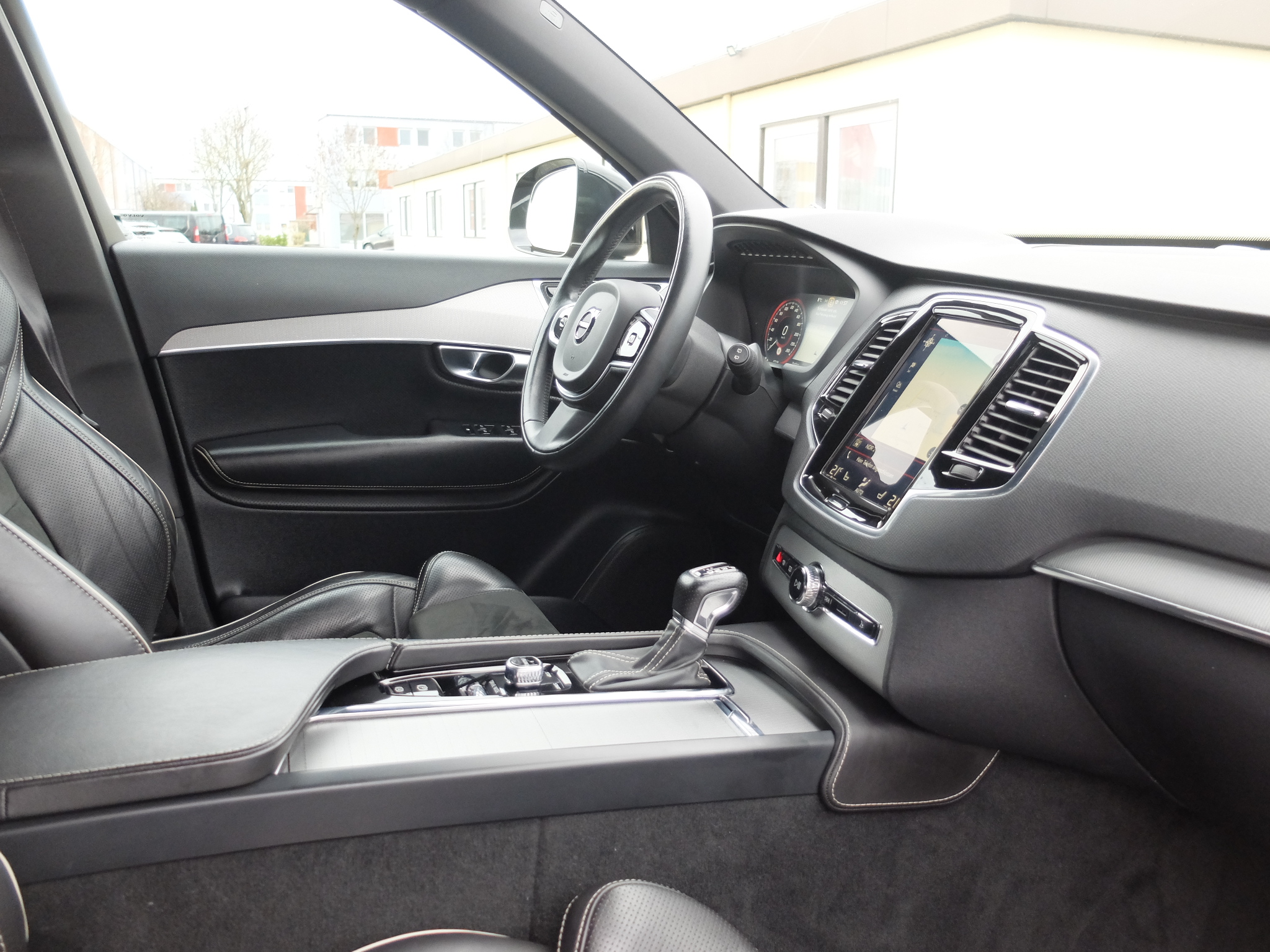 Volvo XC 90 D5 R-Design AWD – Bild 3