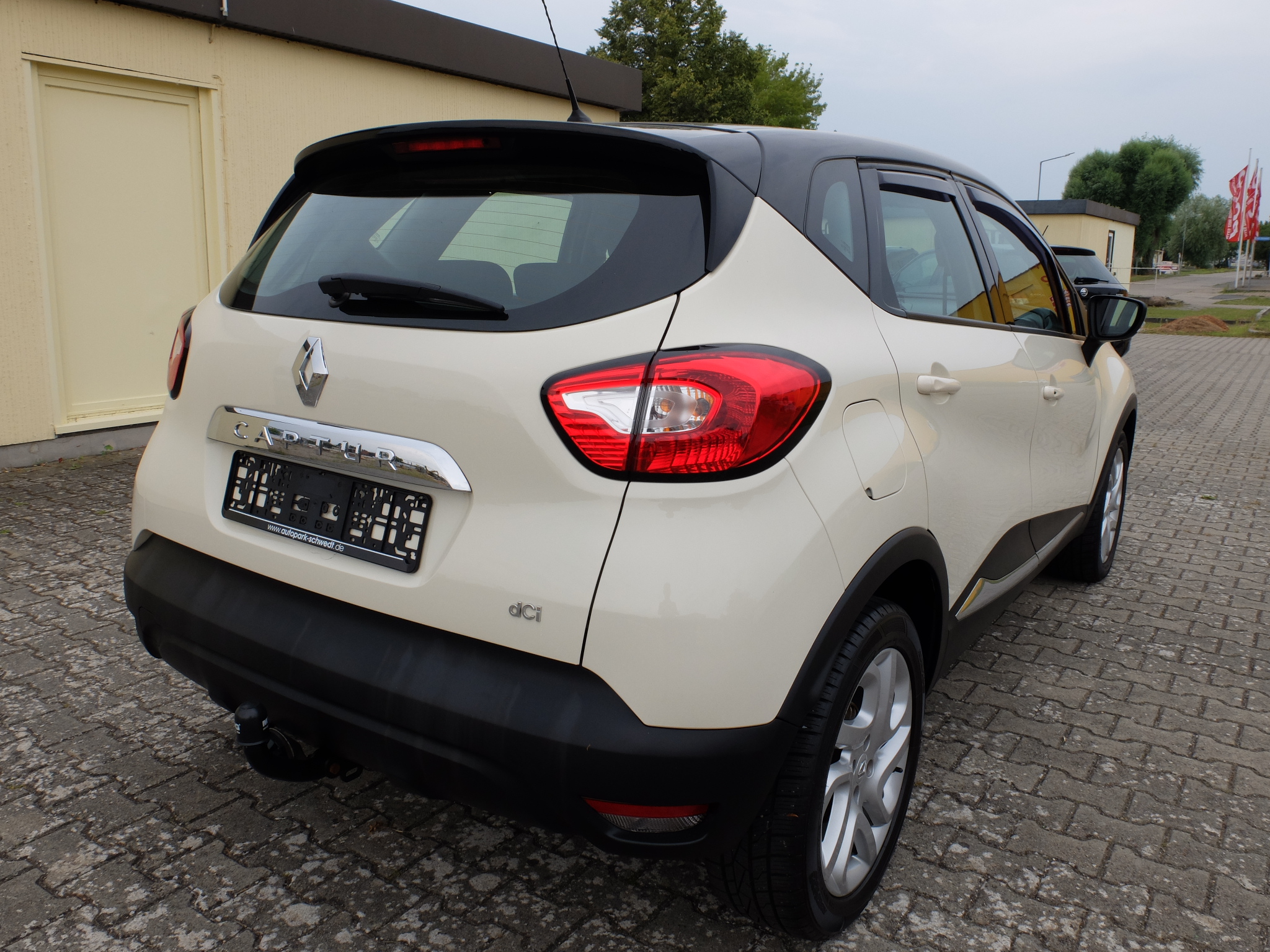 Renault Captur dCi 90 Automatik – Bild 2