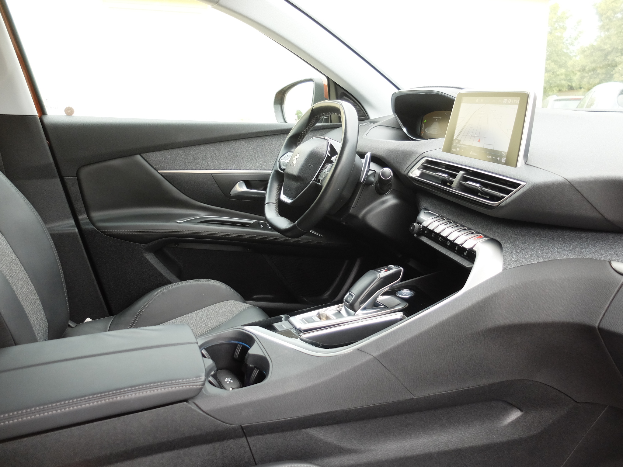 Peugeot 3008 BlueHDi 130 Allure Automtik – Bild 3