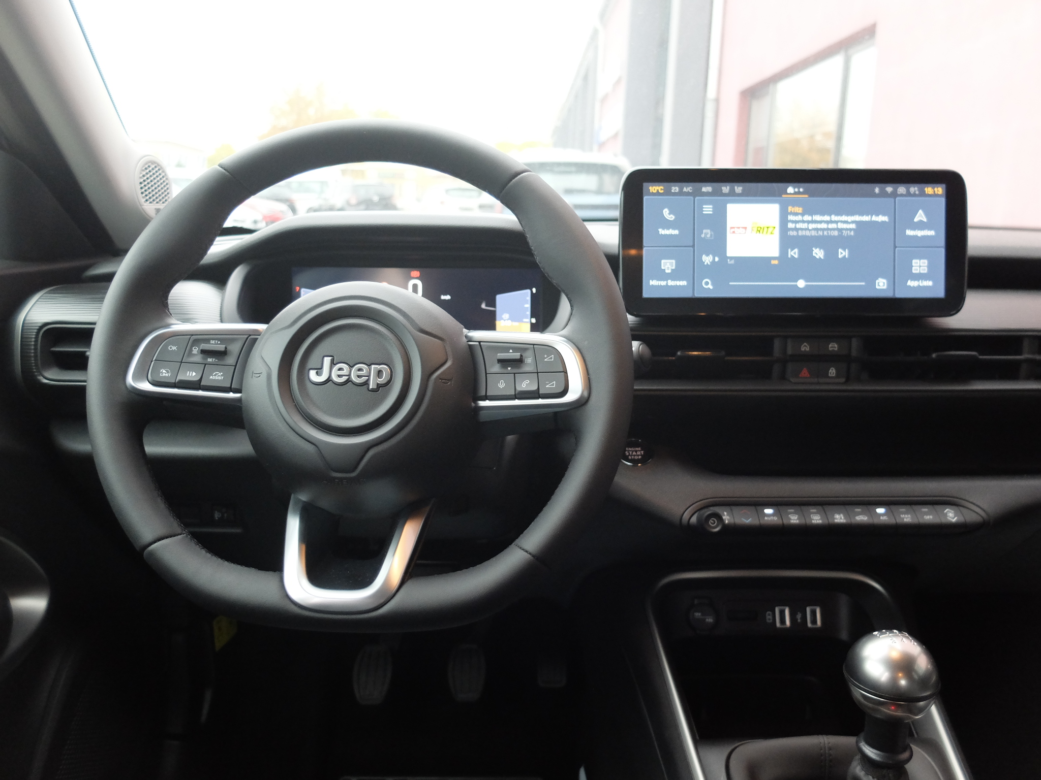 Jeep Avenger 1,2 i Attitude – Bild 4